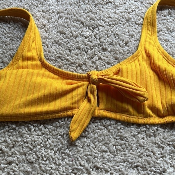 Xhilaration M yellow adjustable bikini top - Picture 3 of 11